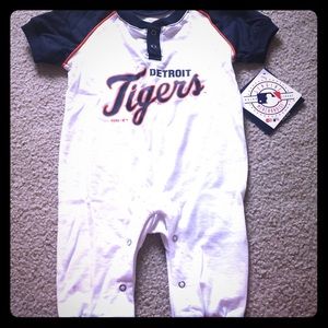 NWT Detroit Tigers onesie